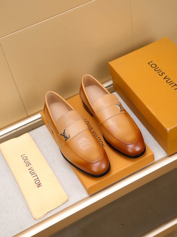 ルイヴィトン靴正面デザイン